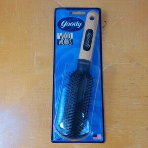 Vintage 1999 Goody Wood Works 8"round wood handle grooming hair brush new in box